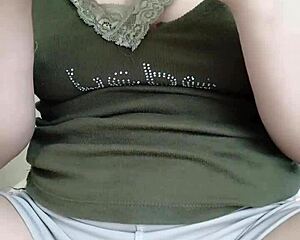 gai xinh dances live on bigo with stunning moves