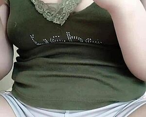 gai xinh dances live on bigo with stunning moves