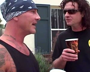 Take my perfect ass, boys!