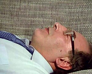 Geil escort kurva keményen baszva