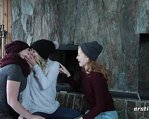 Three amateur lesbians turn it into a wild party 😈