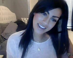 Briana Lee's Webcam Show Features Natural Tits Masturbation