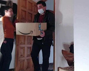 Stranger gives a slow motion blowjob to a delivery boy
