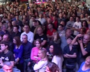 Wow, check out Zenda Sexy with big natural tits in real public sex against Jotade’s huge dick!