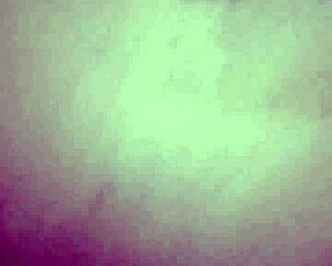 Poklical sem prijateljico svoje žene, da mi lepo sesa, tista zrela Azijka, ki liže vse!