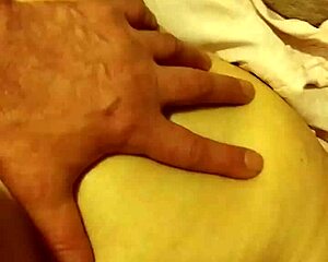 Amateur wife gets ass fucked in anal sex