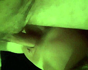 Mr jonez helps lilsquirt1733 achieve powerful squirting orgasm