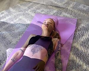 Anal yoga stretched my ass so wide during training, oops - Sunako Kirishiki