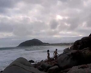 Aquela Sacanagem Na Beira Do Mar - Lady Milf - Joy Cardozo - Pernocas - Porno Gaucho