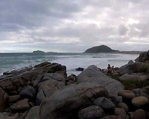 Aquela Sacanagem Na Beira Do Mar - Lady Milf - Joy Cardozo - Pernocas - Porno Gaucho