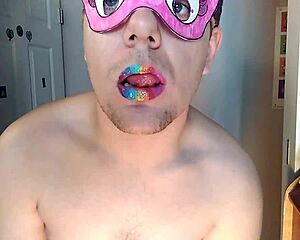 Twink moans in solo jerk off