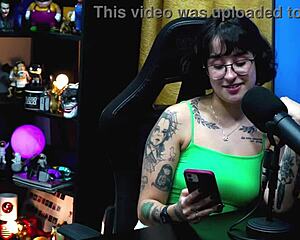 Martina Evaluates Ruan's Big Dick