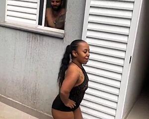 fodendo a mini buceta da aninha do mau no motel