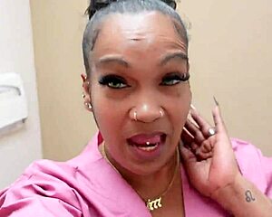 thickpaws gets horny masturbating at work