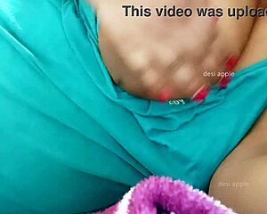 INDIAN BHABHI SEXY BOOBS