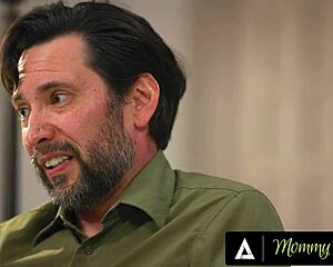 Mommy's boy, Lauren Phillips caught husband with vacuum cleaner