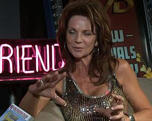Deauxma visits Dana Deorum and Samantha Ryan backstage