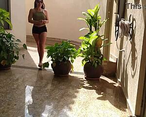 She Says, 'Suck Or Pay!' Swallowing Delivery Guy's Cum!