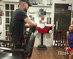 Juliana Fernandes Fucks Delivery Guy in Anal