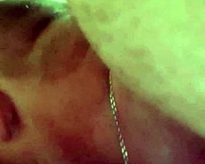 Hey, just checking out this hot wife getting licked good!