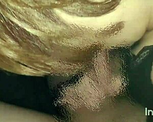 Japanese amateurs slurping blowjob and stroking handjob outdoors