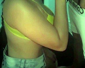 Novinha Tomando Leitinho Laurencat