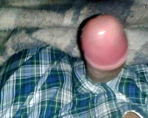 jerking off again while craving anal and assfucking!