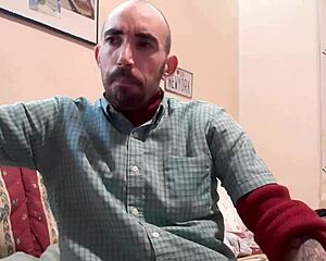 melvin explores gay and playful pussy