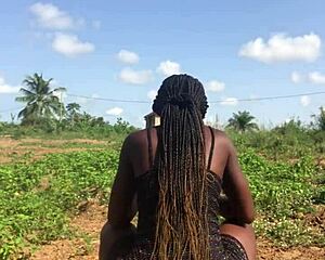 crazybitch twerks her big ass outdoors