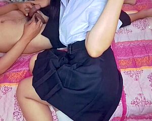 girlfriend uses sex toy to fuck hairy pussy