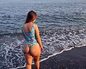 La Cachonda de Anaduro12 en la Playa