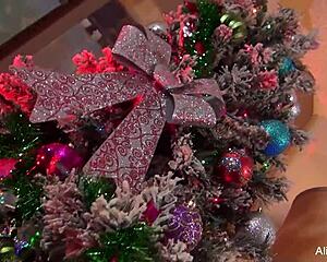 Alix Lynx's Naughty Christmas Blowjob