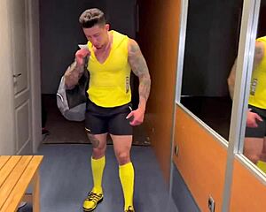 favio vador drills freddy salvador's smooth inked ass bareback for 5 minutes