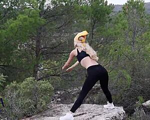 Doing outdoor yoga with a stranger turned spicy real quick! 😏