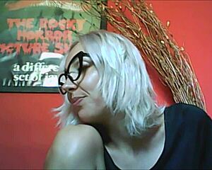 Penis expert Chantal shares wisdom 😈