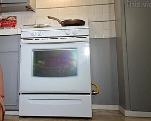 Prostitute Cooks Breakfast, Then I Fuck Her Big Ass and Suck