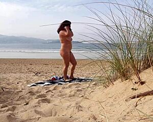 Pretty brunette MILF gets naked for outdoor exercise session