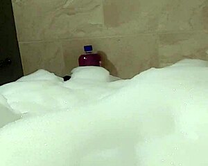 I enjoy solo bubble bath fun as Cyno cosplay model