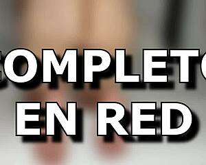 Jovem Submissa Punida com Chicoteadas nos Pés por Ser Prostituta. Vídeo Completo de Humilhação.