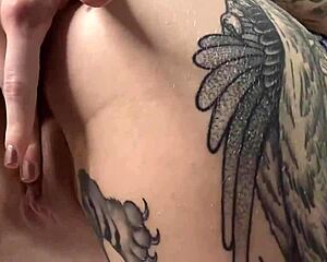 Penny Archer's ass bounces on monster cock 😘