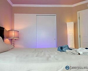 밀프 제시 라이언, 야생 섹스 장난감 자랑!