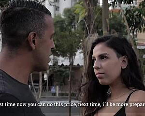 Latina Teen 18+ Leticia Ferola nimmt 50 Reais Programm mit Tony Tigrao auf der Straße