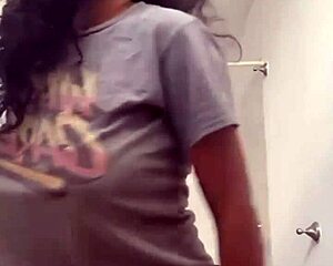 Compilação de peitos grandes anime hentai