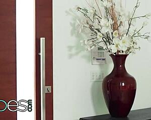 natasha nice and gianna dior licking late at the party 😘