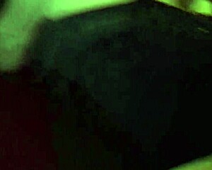 زبان كبيران في شرجي وفمي؟