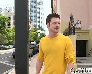 i'm having dilettante homo sex with my friend, it's so funn