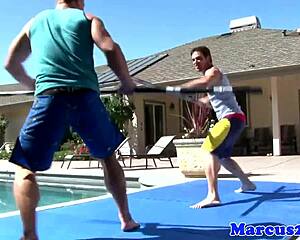 gay bottom jock getting assfucked outdoors by muscular bodybuilder?