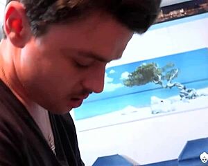 Milf with natural tits masturbating, says agedlove