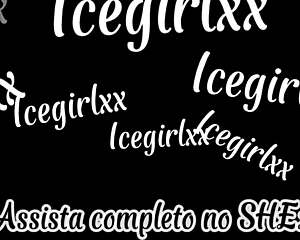 Yo, Icegirlxx vzbudila bratrance půlnoční orálkou před příchodem tety!