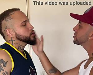 Gay Police Officer Offers Thick Cock